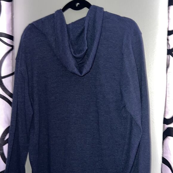 Under Armour, funnel neck loose fit, long sleeve top, size medium - Picture 5 of 5